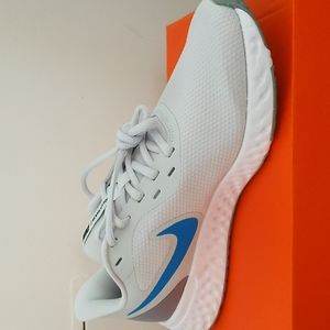 Nike Revolution 5Men's Road Running Shoes